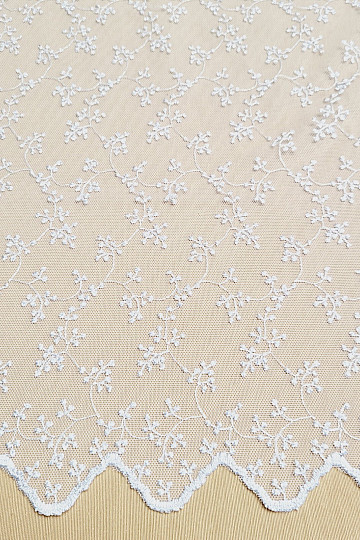 Luksuzna vezena zavesa TINY WHITE Twig