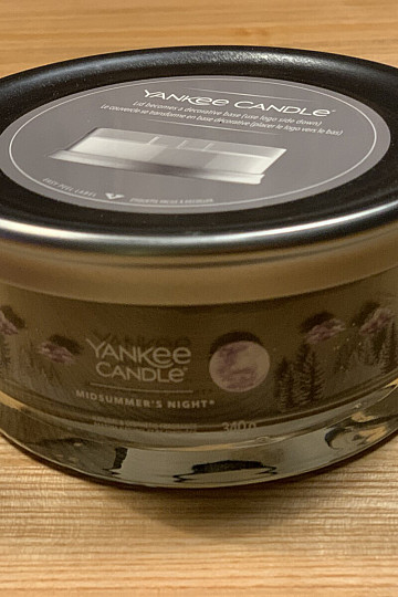 sveča YANKEE CANDLE dišava MIDSUMMER&#39;S NIGHT TUMBER MEDIUM 5 WICKS