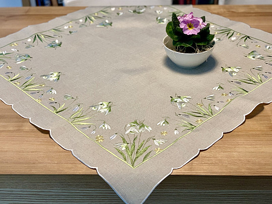 Vezen prt in šal Sneguljčica