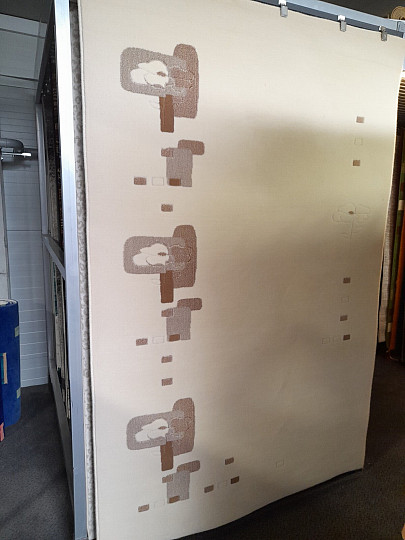 Svetlo bež volnena preproga