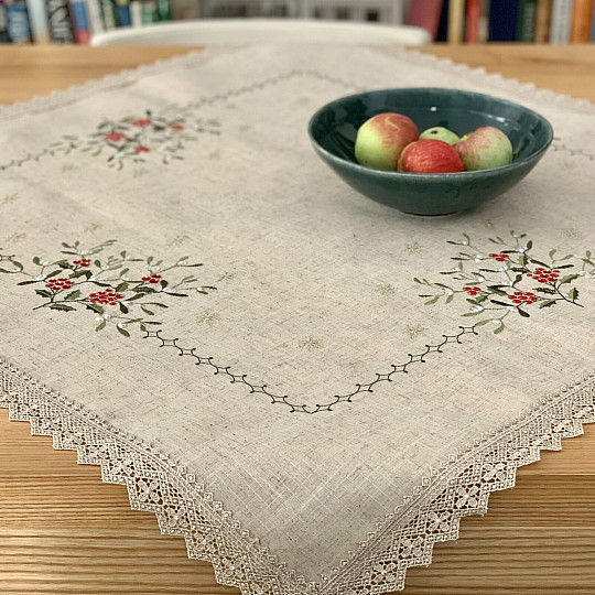 Čipkasti prt v obliki omele