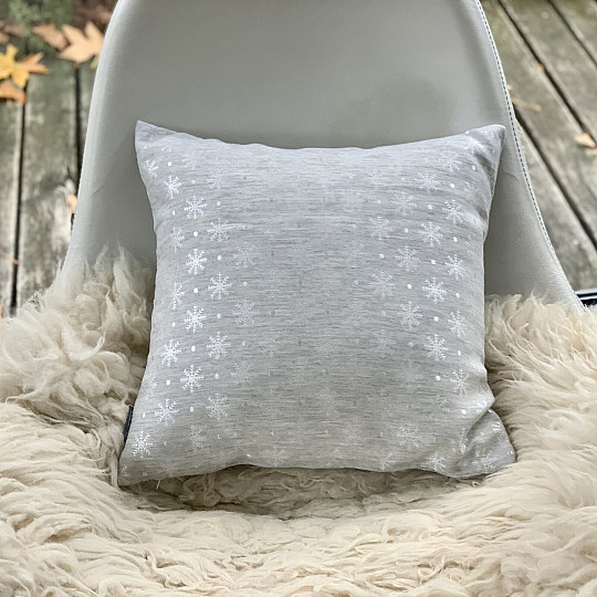 Božični okrasni pokrov FLAKE SIVO-SREBRN