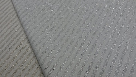 Božični pogrinjki in šali Stripes silver natur