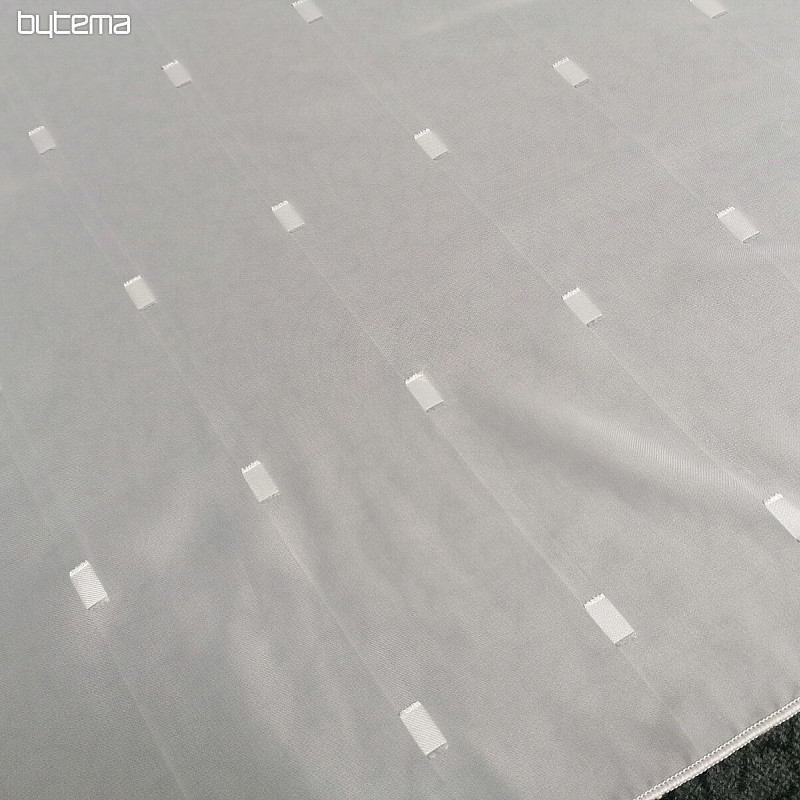 Bela zavesa iz voila 611567/290/745