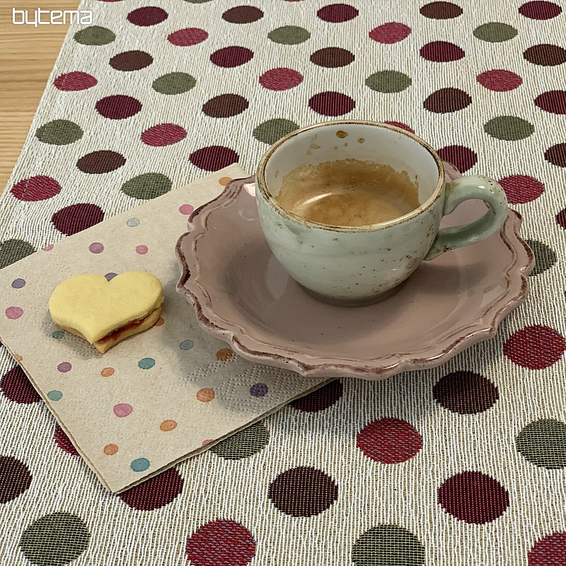 Tapiserija prt in šal DOTS