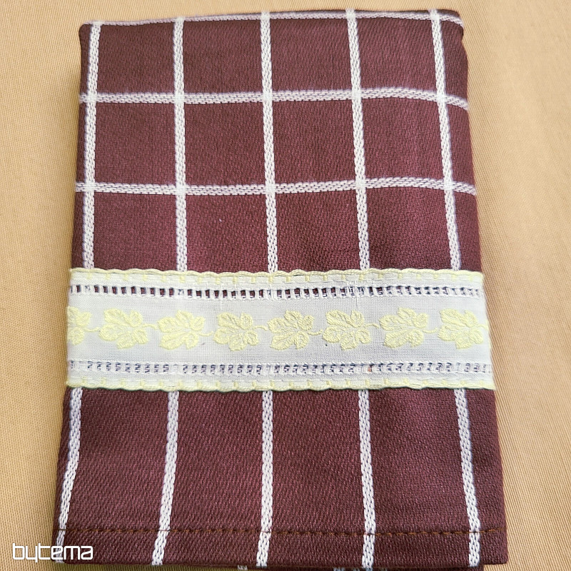 BABIČINE RJAVE BRISAČE Z LISTI