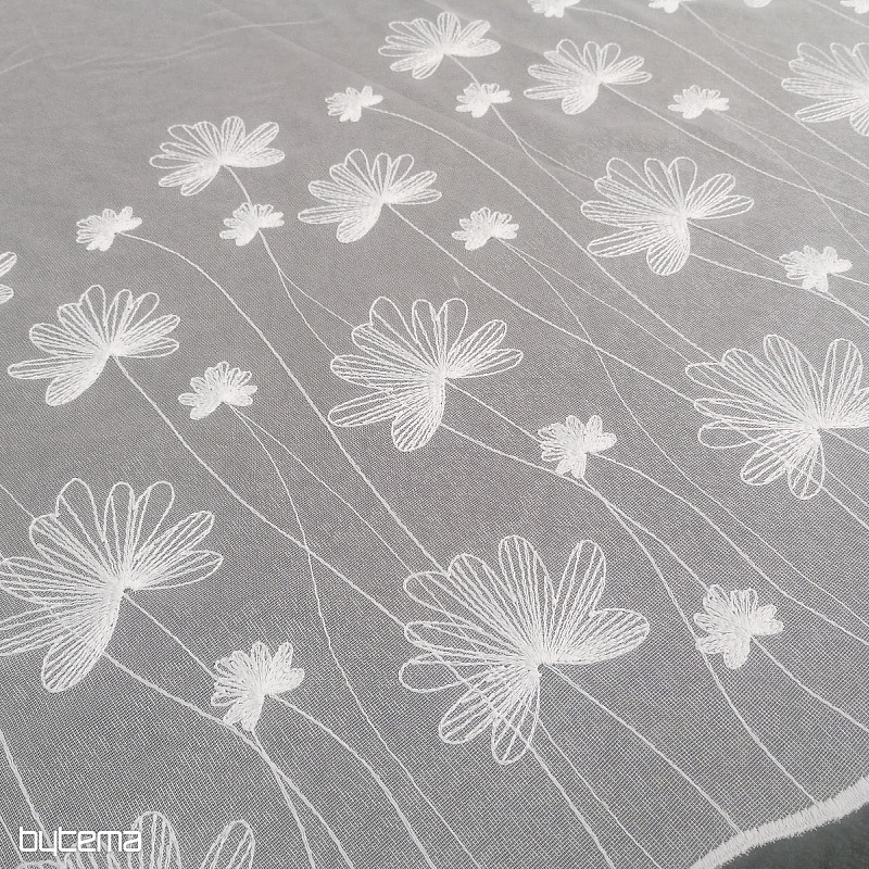 Luksuzna vezena bela zavesa z rožami 11749/0001