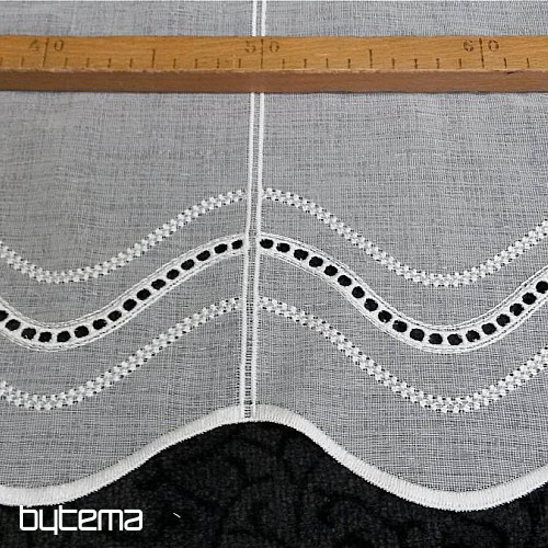 Moderna vezena zavesa V52 kremno bela