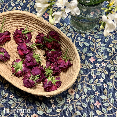 Tapiserijski prt in šal DREVO SREČE po celotni površini MODRA