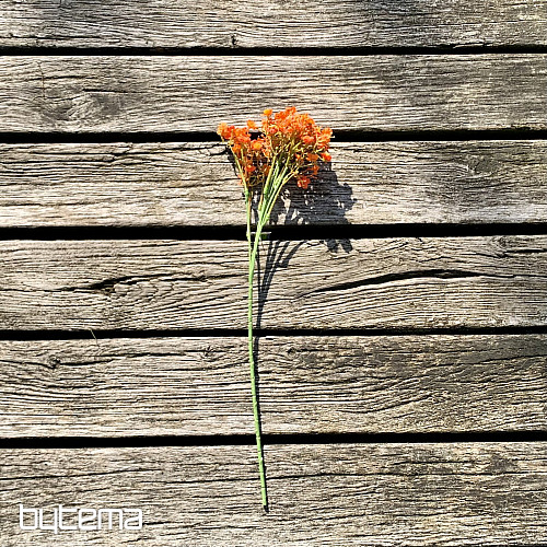 MAVEČNI SPREJ ORANŽNEGA OBLIKA