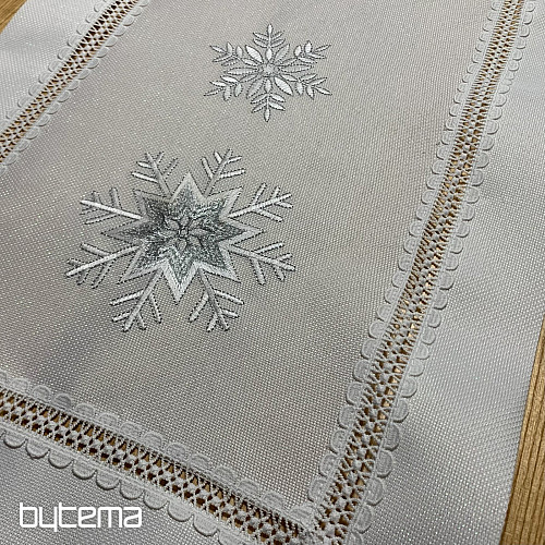 Božični vezeni prt SILVER FLAKES