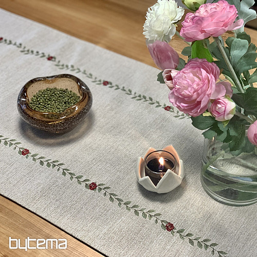 Tapiserijski prt in šal VRTNA HIŠA