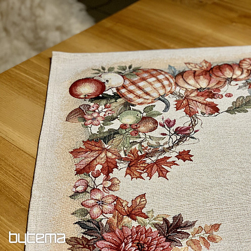 Tapiserijski prt in šal GOBE V VOZIČKU