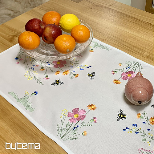 Vezen prt in šal Travnik in čebele