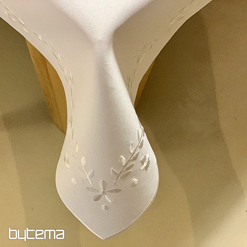 Prt in šal BELI CVETOVI vezen