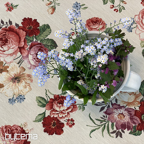 Tapiserijski prt ROMANTIČNA ROŽA